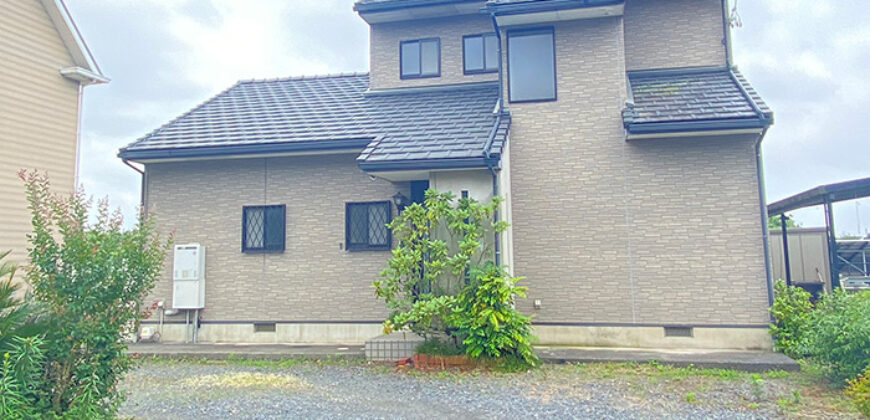 Casa à venda em Suzuka (em reforma)