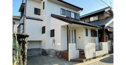 Casa reformada em Toyokawa