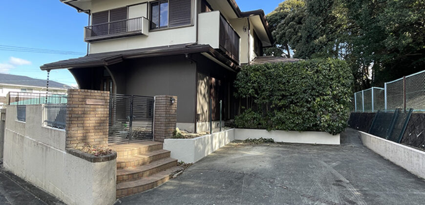 Casa reformada em Tsu Kannonji-cho