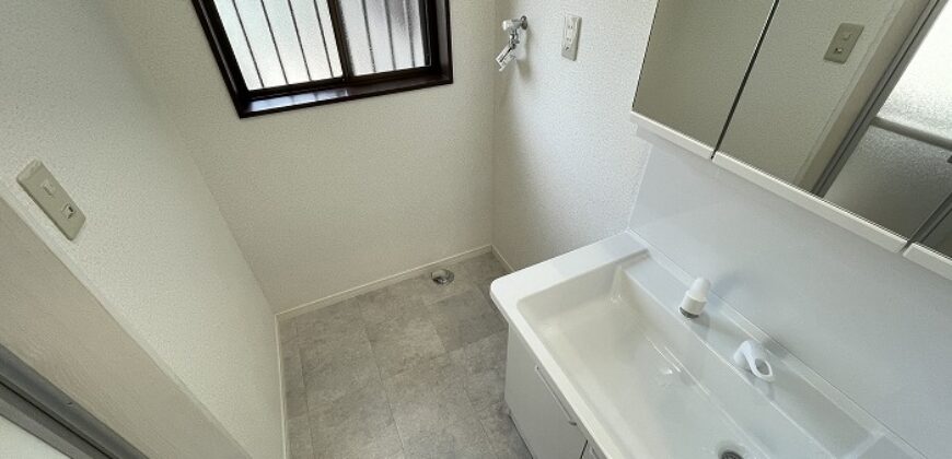 Casa reformada em Yokkaichi