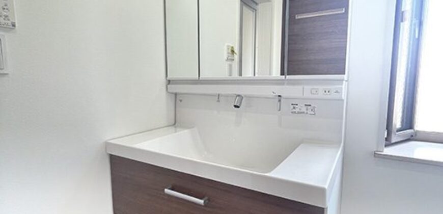 Casa reformada em Maeda-cho, Yokkaichi