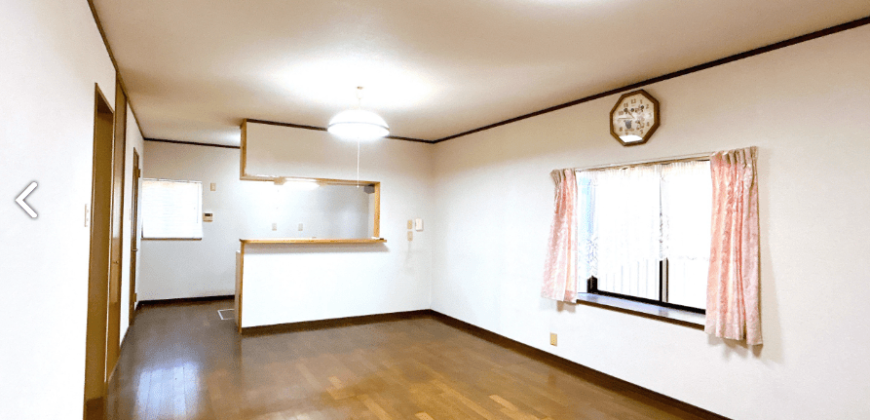 Casa à venda em Suzuka, Okubocho por ¥25,400/mês