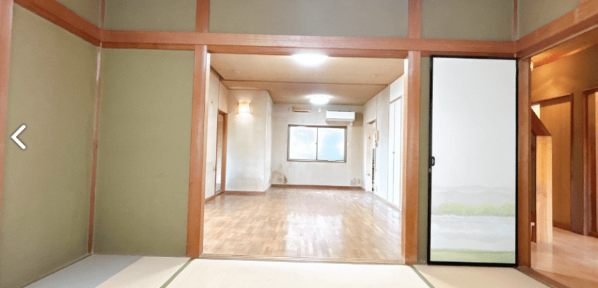 Casa à venda em Yokkaichi, Kawashima-cho  por ¥28,200/mês