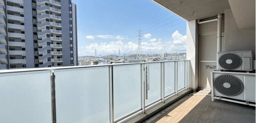 Apartamento à venda em Yokkaichi, Tomita por ¥93.200/mês