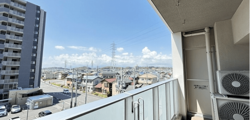 Apartamento à venda em Yokkaichi, Tomita por ¥93.200/mês