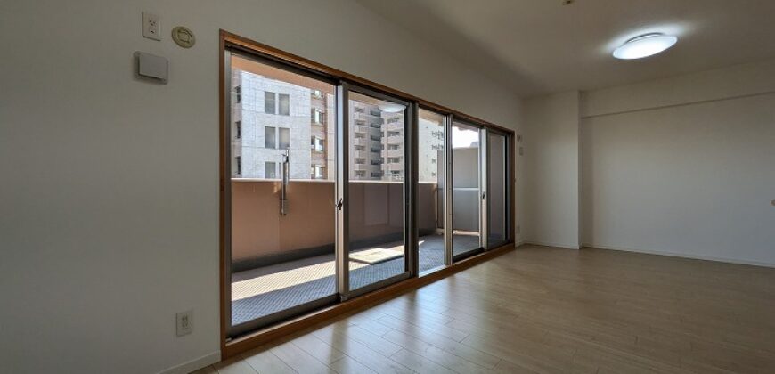 Apartamento à venda em Kashiba-shi, Shimodanishi por ¥57,000/mês