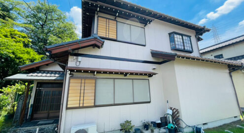 Casa à venda em Toyota, Akiba-chō por ¥66,000/mês