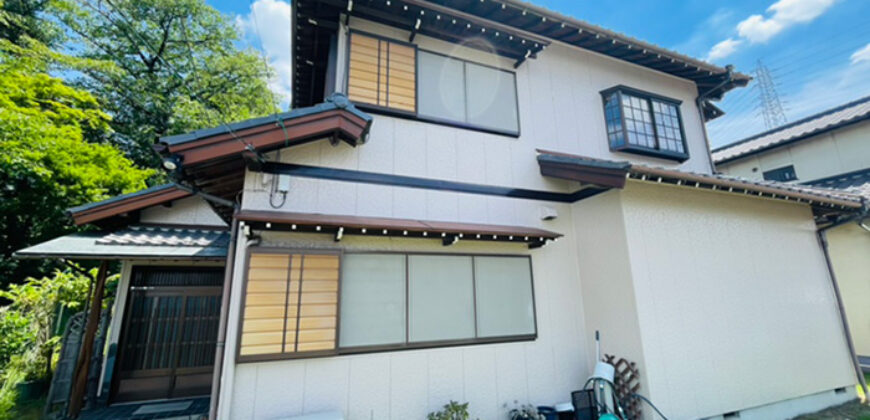 Casa à venda em Toyota, Akiba-chō por ¥66,000/mês