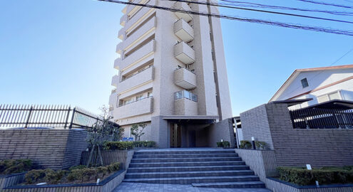 Apartamento à venda em  por ¥65,000/mês