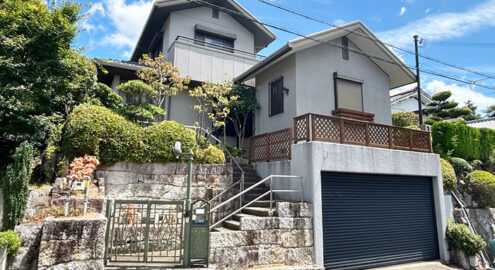 Casa à venda em Nara-shi, Ayameike por ¥116,000/mês