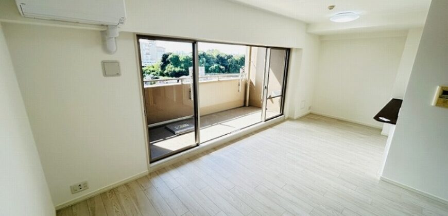 Apartamento à venda em  por ¥65,000/mês