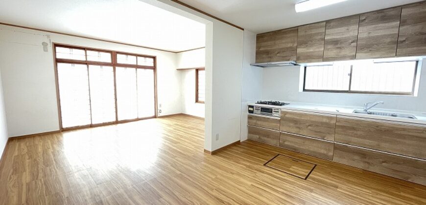 Casa à venda em Nishio, Isshiki-chō por ¥74,000/mês