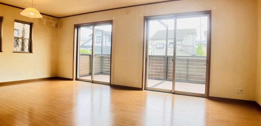 Casa à venda em Miyoshi, Hibari-gaoka por ¥99,000/mês