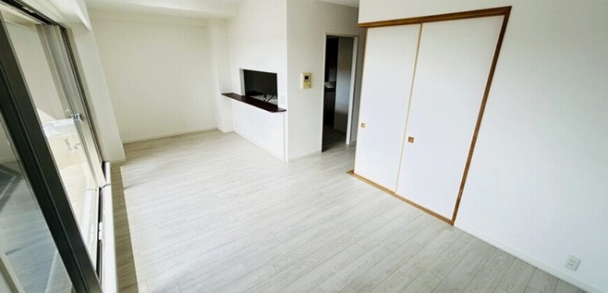 Apartamento à venda em  por ¥65,000/mês