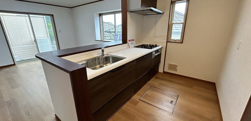 Casa à venda em Hiroshima-shi, Higashi-ku por ¥80,000/mês