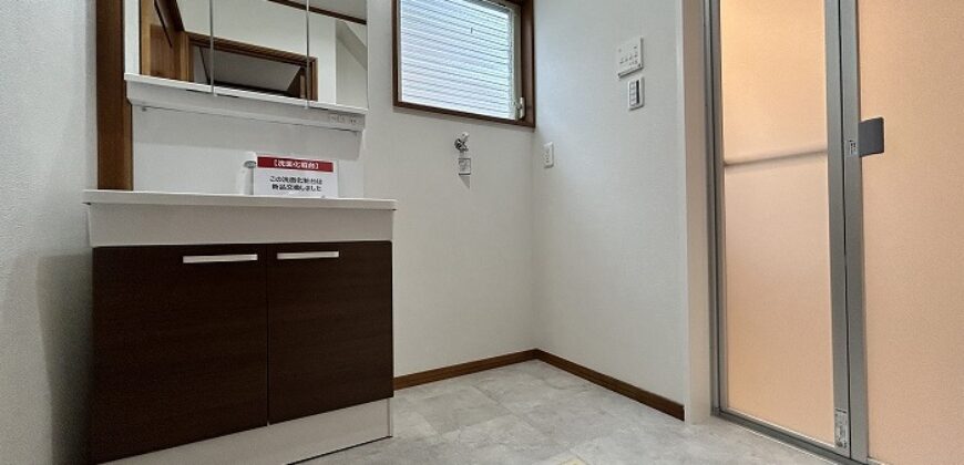 Casa à venda em Hiroshima-shi, Higashi-ku por ¥80,000/mês