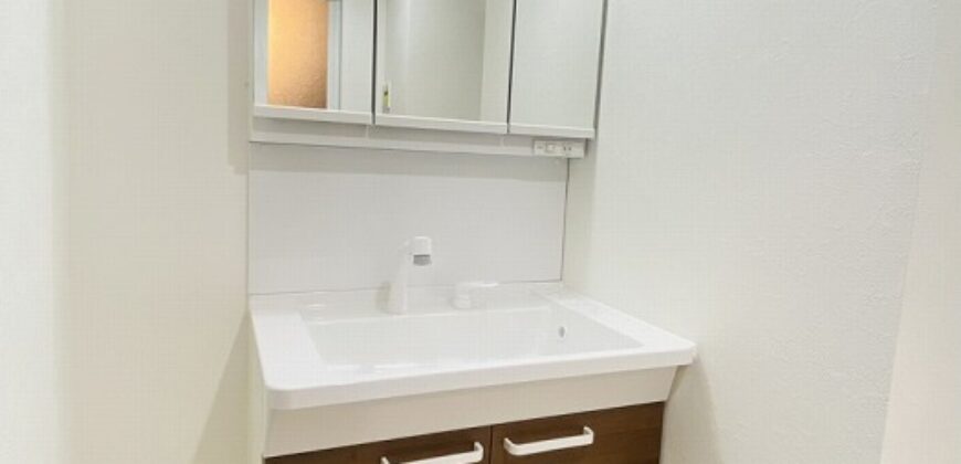 Apartamento à venda em Tokai, Nawa-chō por ¥57,000/mês