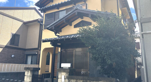 Casa à venda em Takarazuka-shi, Komeya por ¥82,000/mês