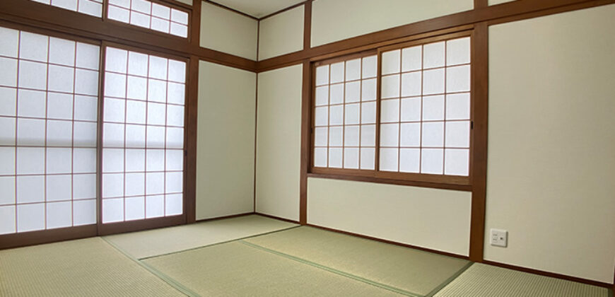 Casa à venda em Matsuyama-shi, Shimo por ¥37,000/mês