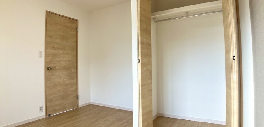 Apartamento à venda em Matsuyama-shi, Kayamachi por ¥51,000/mês