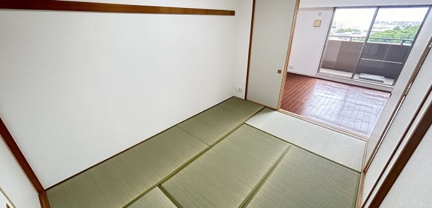 Apartamento à venda em  por ¥65,000/mês