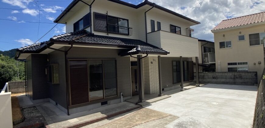 Casa à venda em Saijo-shi, Shimo por ¥34,000/mês