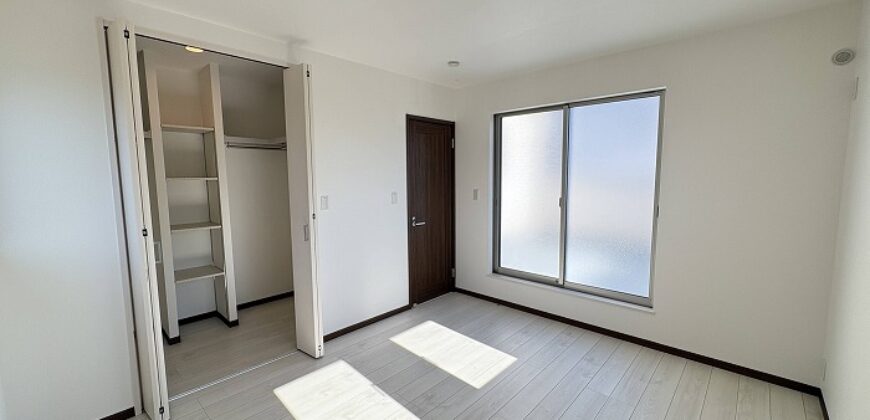 Casa à venda em Kobe-shi, Tarumi-ku por ¥111,000/mês