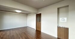 Apartamento à venda em Yokkaichi Amakasuga por ¥60,000/mês