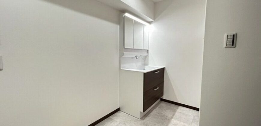 Apartamento à venda em Yokkaichi por ¥68,000/mês