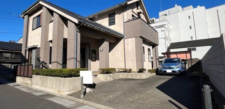 Casa à venda em  Gifu Kagiyanakachō por ¥71,000/mês