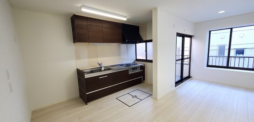 Casa à venda em Koshigaya-shi, Nanazawa-cho por ¥71,000/mês