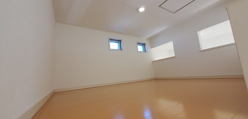 Casa à venda em Koshigaya-shi, Nanazawa-cho por ¥68,000/mês