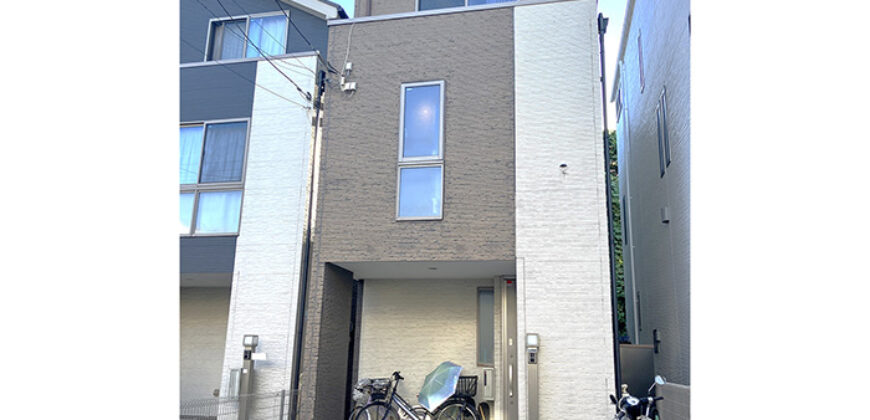 Casa à venda em Yokohama-shi, Minami-ku por ¥77,000/mês