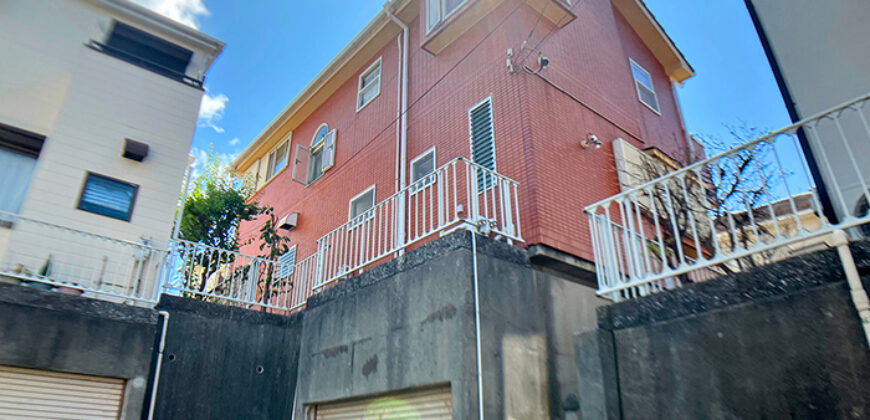 Casa à venda em Yokohama-shi, Konan-ku por ¥91,000/mês