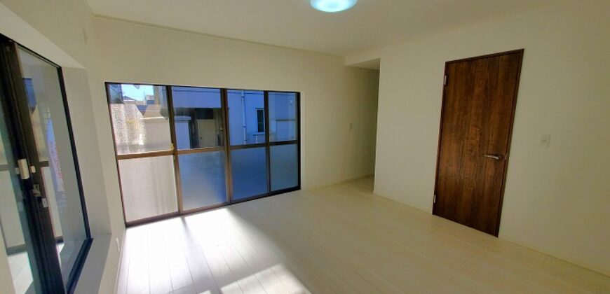 Casa à venda em Koshigaya-shi, Nanazawa-cho por ¥71,000/mês