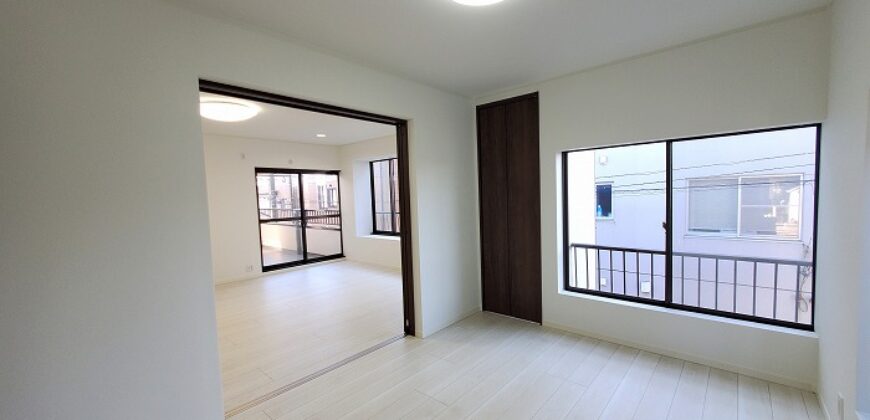 Casa à venda em Koshigaya-shi, Nanazawa-cho por ¥71,000/mês