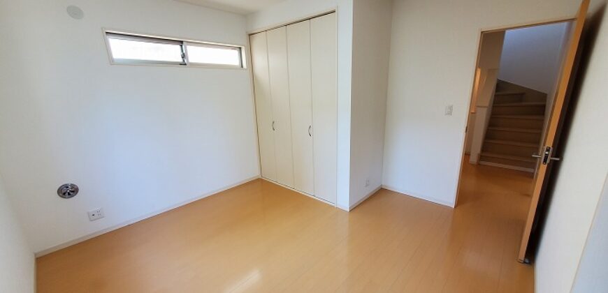 Casa à venda em Koshigaya-shi, Nanazawa-cho por ¥68,000/mês