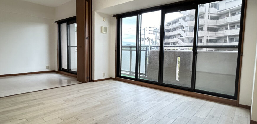 Apartamento à venda em Toyota por ¥57,000/mês