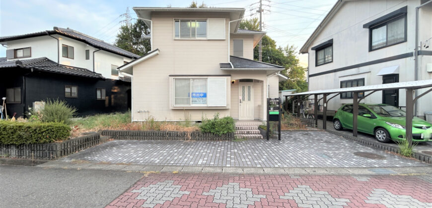 Casa à venda em Komaki, Shiroyama por ¥71,000/mês