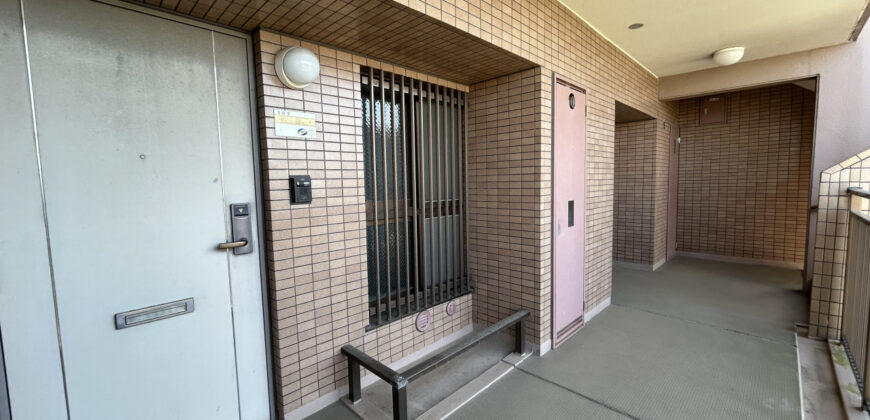 Apartamento à venda em Toyohashi, Kusamacho por ¥43,000/mês