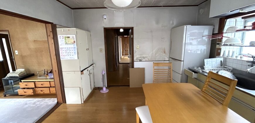 Casa à venda em Misaki por ¥23,000/mês