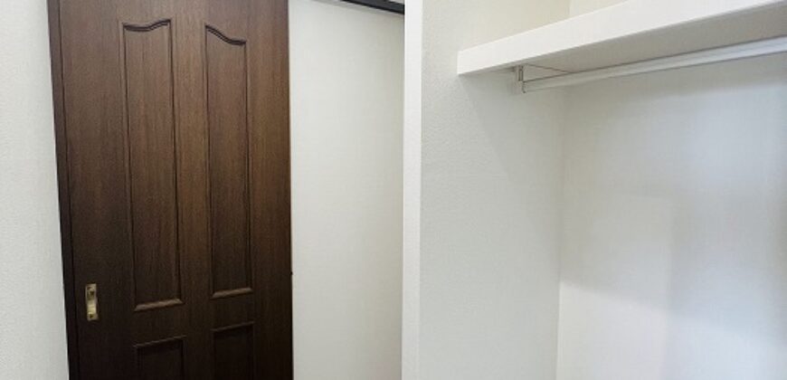 Apartamento à venda em Anjo por ¥71,000/mês