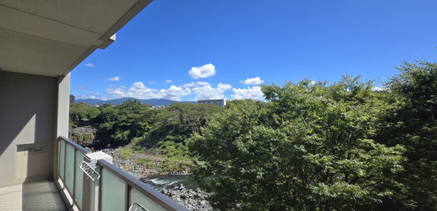 Apartamento à venda em Numazu por ¥72,000/mês