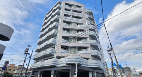 Apartamento à venda em Fujieda por ¥65,000/mês