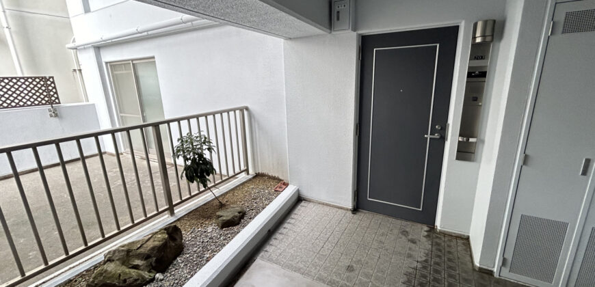 Apartamento à venda em Fujieda por ¥65,000/mês