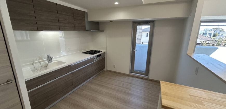 Apartamento à venda em Fujieda por ¥65,000/mês