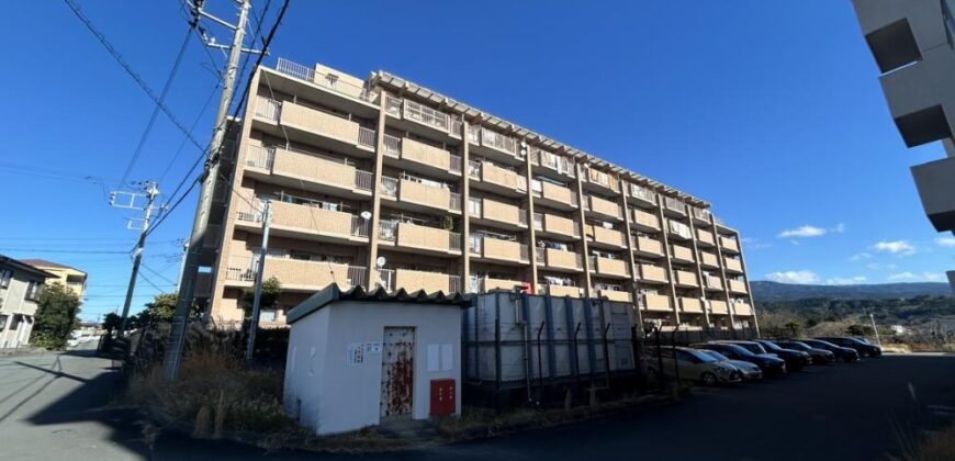 Apartamento à venda em Susono por ¥47,000/mês