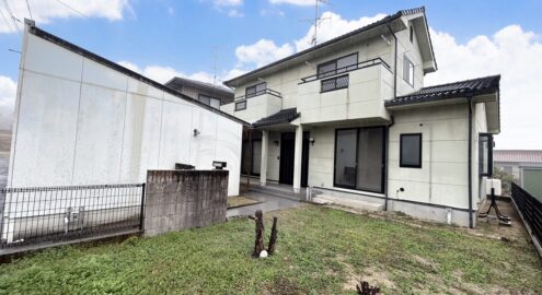 Casa à venda em Matsuyama, Koyodai por ¥48,000/mês