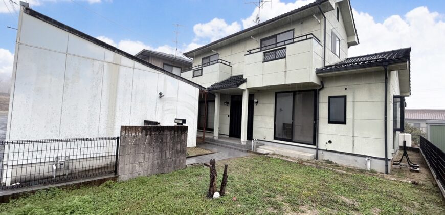 Casa à venda em Matsuyama, Koyodai por ¥48,000/mês