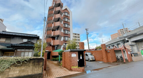 Apartamento à venda em Fukui, Fukui por ¥40,000/mês